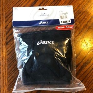 ASICS knee pads